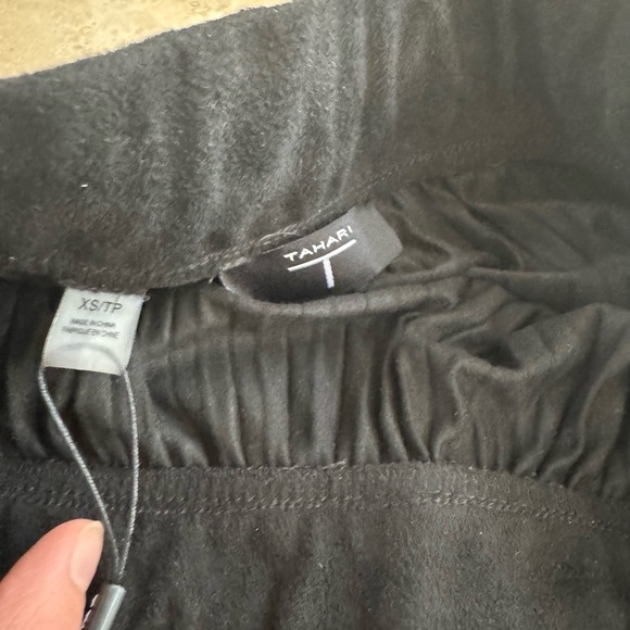 Tahari Faux leather Black Midi A-Line Pleated Skirt - Picture 4 of 4